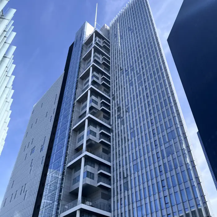 Tour Trinity dans le quartier de Paris La Défense, 92.